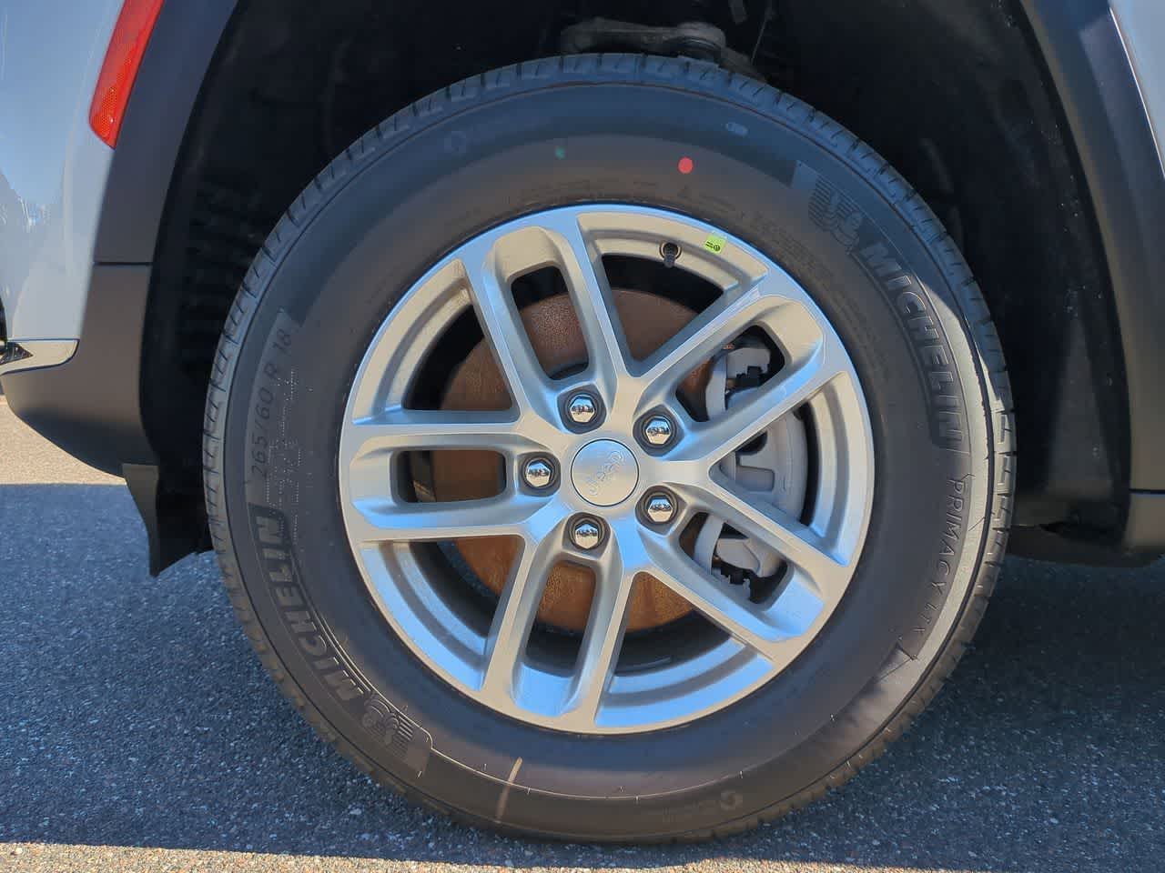 2025 Jeep Grand Cherokee GRAND CHEROKEE L LAREDO 4X2