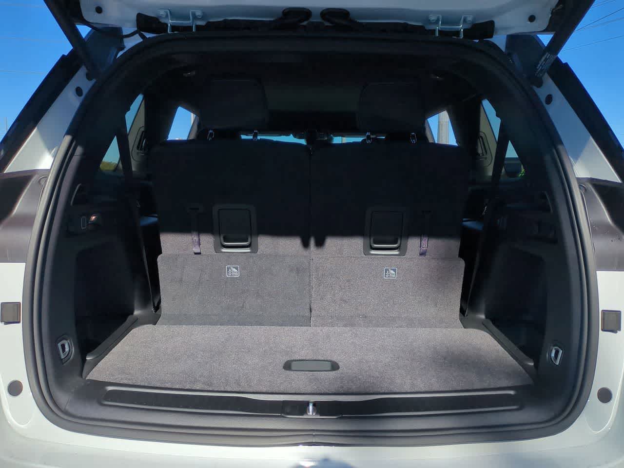 2025 Jeep Grand Cherokee GRAND CHEROKEE L LAREDO 4X2