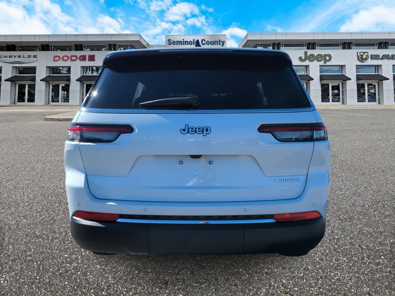 2025 Jeep Grand Cherokee GRAND CHEROKEE L LAREDO 4X2