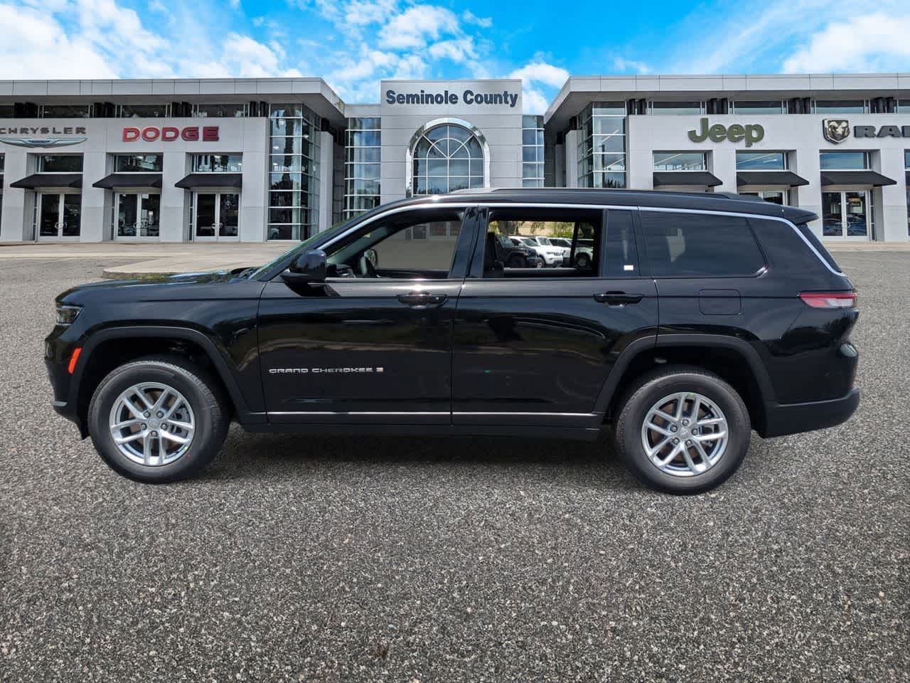 Jeep Grand Cherokee 2026 GRAND CHEROKEE L LAREDO 4X2
