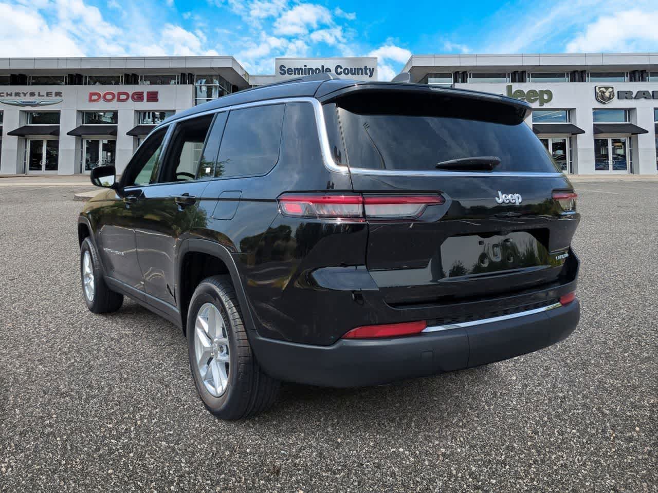 Jeep Grand Cherokee 2026 GRAND CHEROKEE L LAREDO 4X2