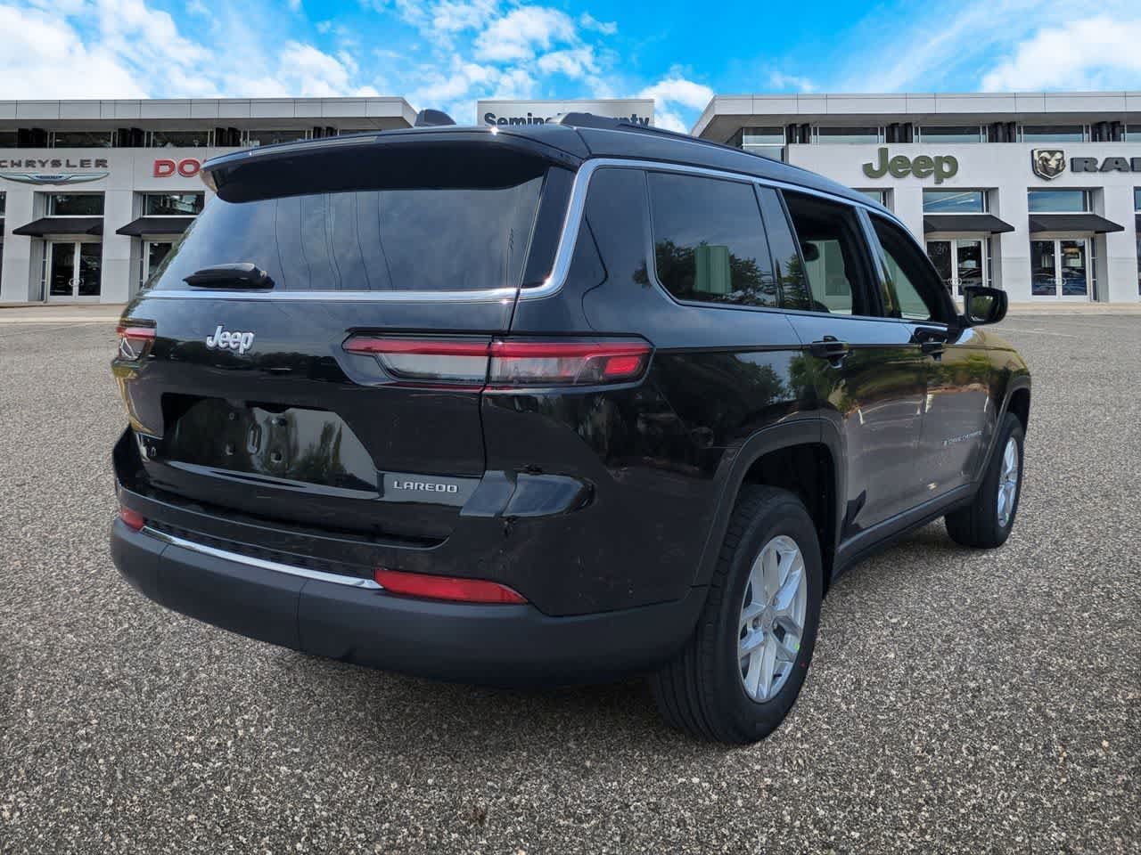 Jeep Grand Cherokee 2026 GRAND CHEROKEE L LAREDO 4X2