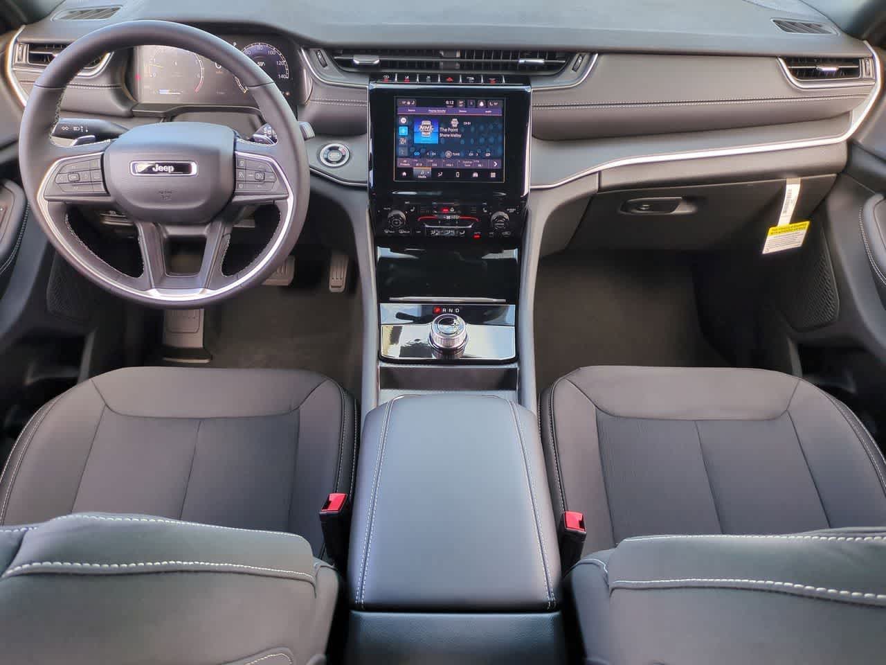 2025 Jeep Grand Cherokee GRAND CHEROKEE L LAREDO 4X2