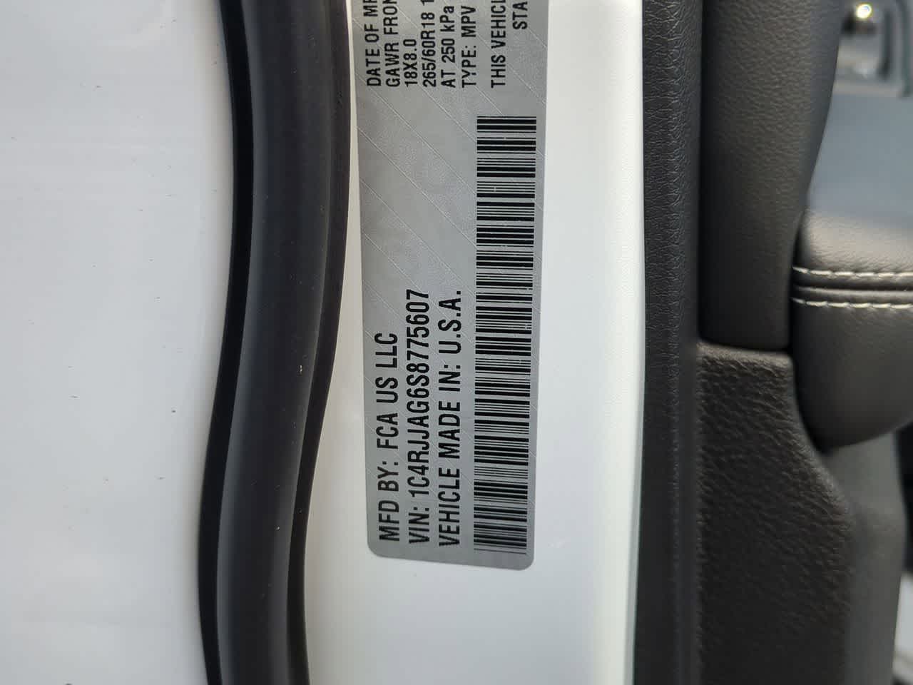 2025 Jeep Grand Cherokee GRAND CHEROKEE L LAREDO 4X2