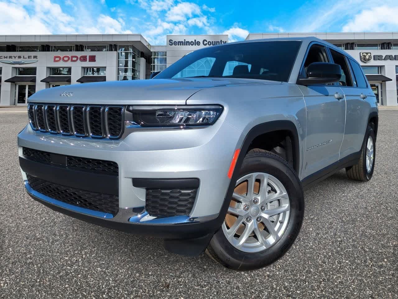 2025 Jeep Grand Cherokee GRAND CHEROKEE L LAREDO 4X2