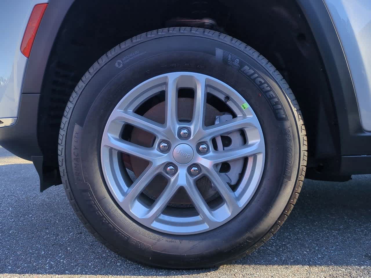 2025 Jeep Grand Cherokee GRAND CHEROKEE L LAREDO 4X2