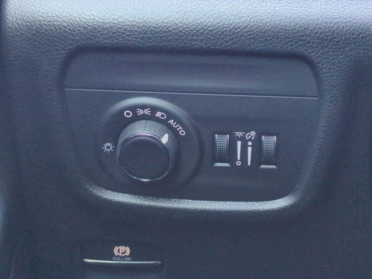 2025 Jeep Grand Cherokee GRAND CHEROKEE L LAREDO 4X2