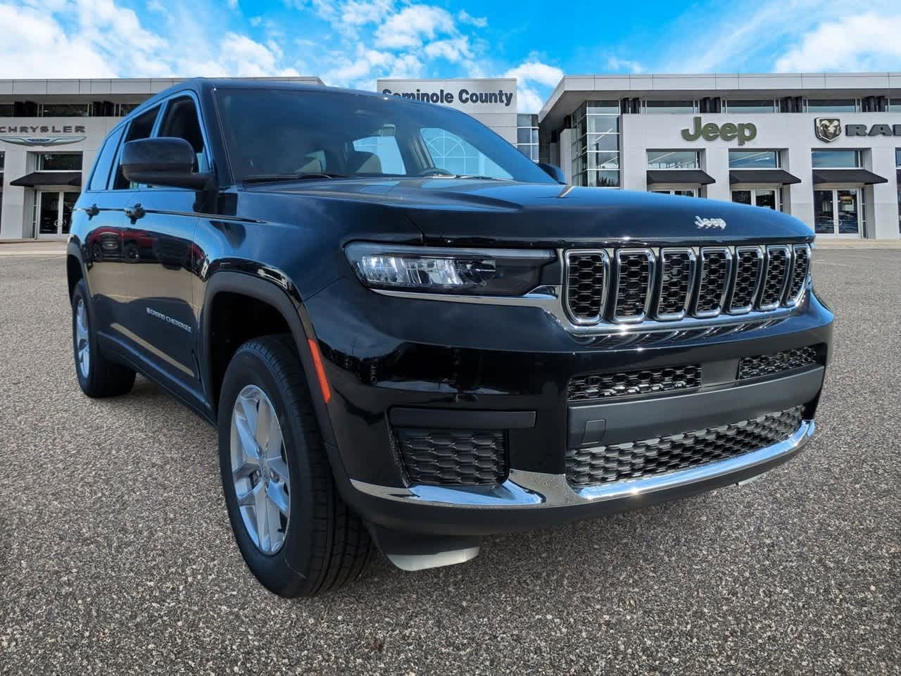 2025 Jeep Grand Cherokee GRAND CHEROKEE L LAREDO 4X2
