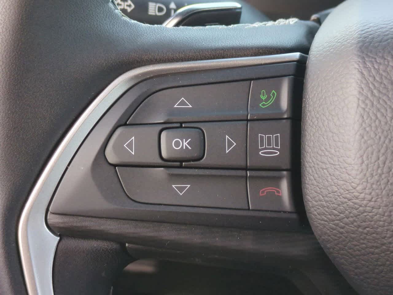 2025 Jeep Grand Cherokee GRAND CHEROKEE L LAREDO 4X2