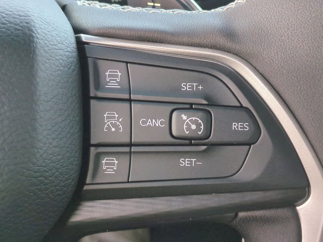 2025 Jeep Grand Cherokee GRAND CHEROKEE L LAREDO 4X2