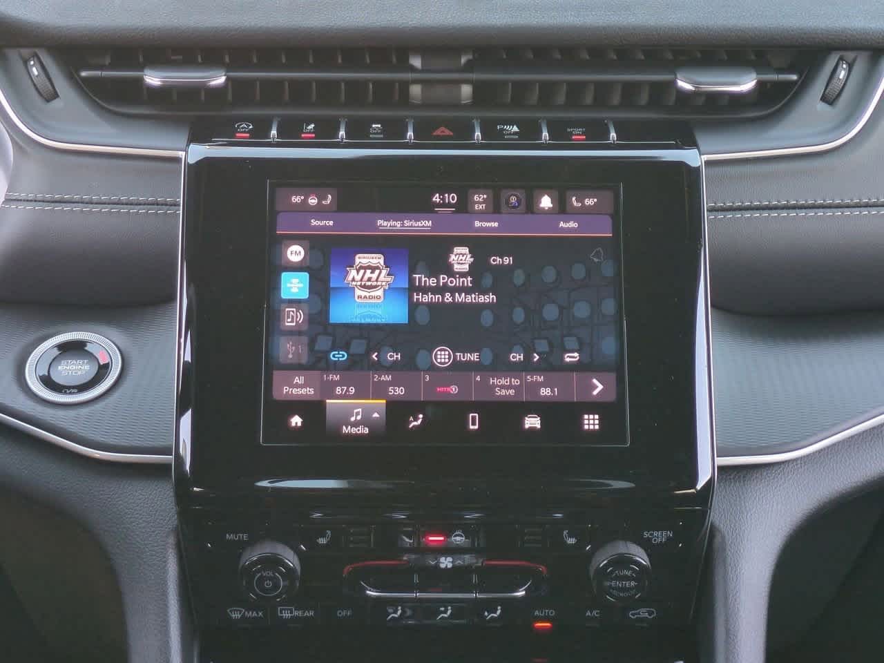 2025 Jeep Grand Cherokee GRAND CHEROKEE L LAREDO 4X2