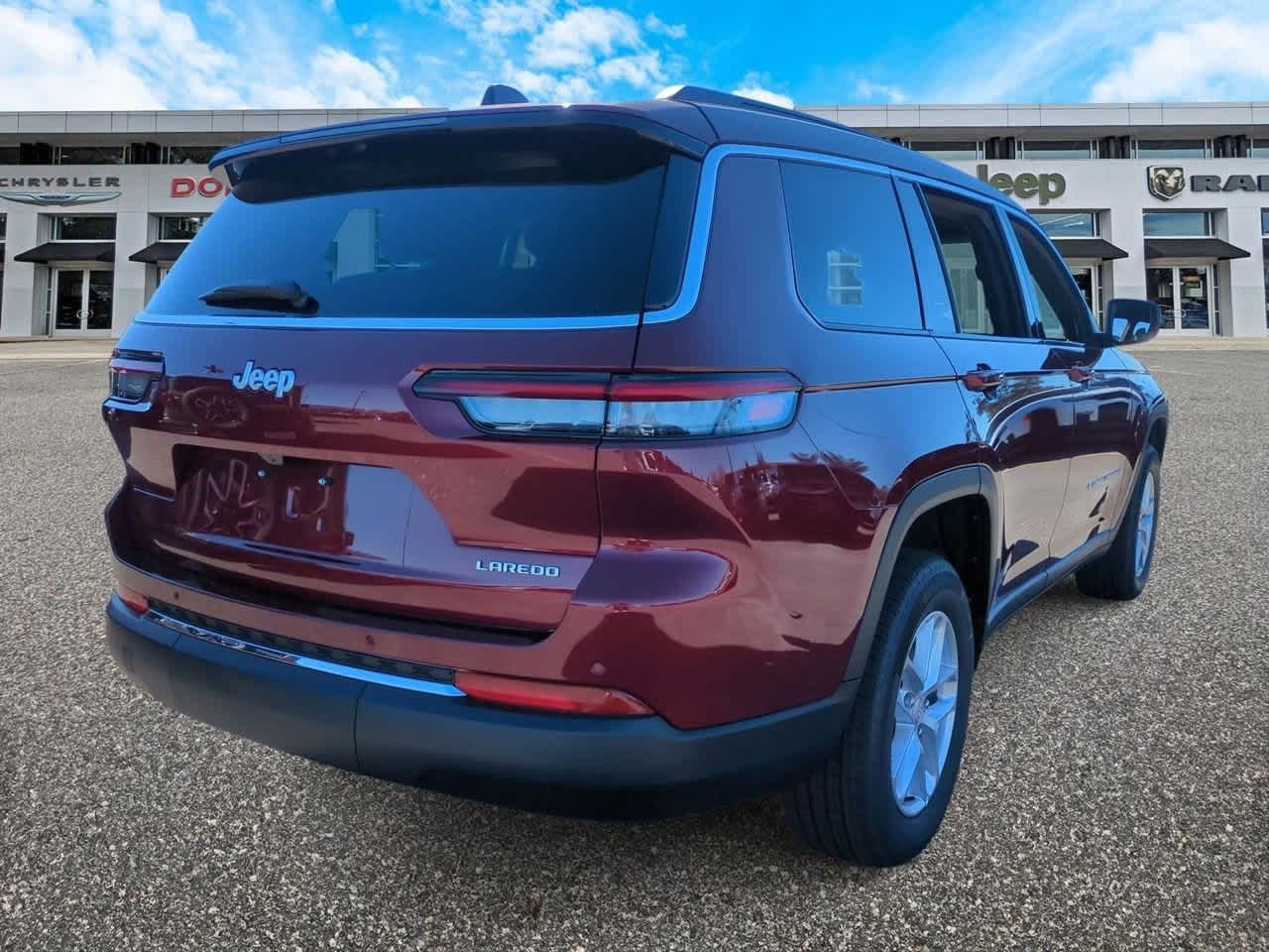 2025 Jeep Grand Cherokee GRAND CHEROKEE L LAREDO 4X2