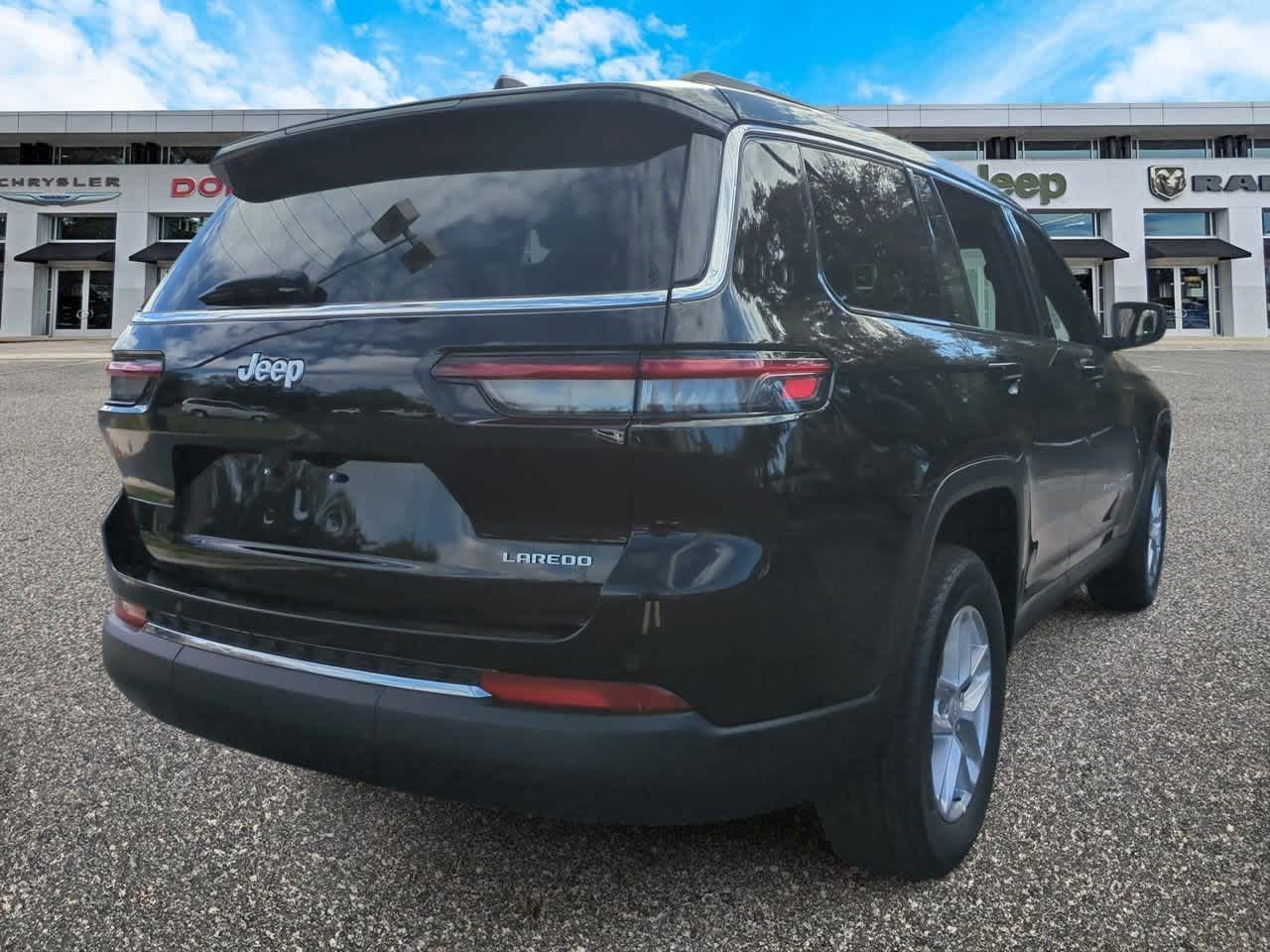 2025 Jeep Grand Cherokee GRAND CHEROKEE L LAREDO 4X2