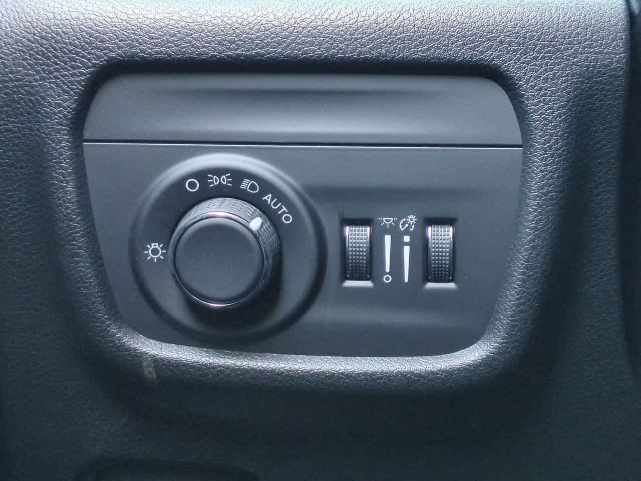 2025 Jeep Grand Cherokee GRAND CHEROKEE L LAREDO 4X2