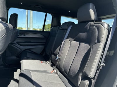 Jeep Grand Cherokee L Laredo 4x4 de 2025