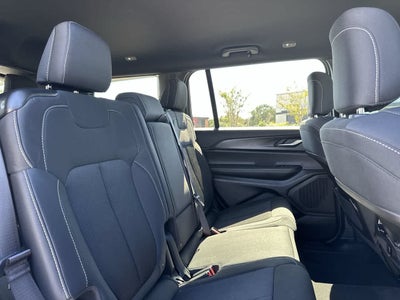 Jeep Grand Cherokee L Laredo 4x4 de 2025