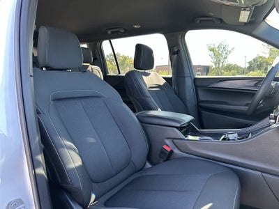 Jeep Grand Cherokee L Laredo 4x4 de 2025