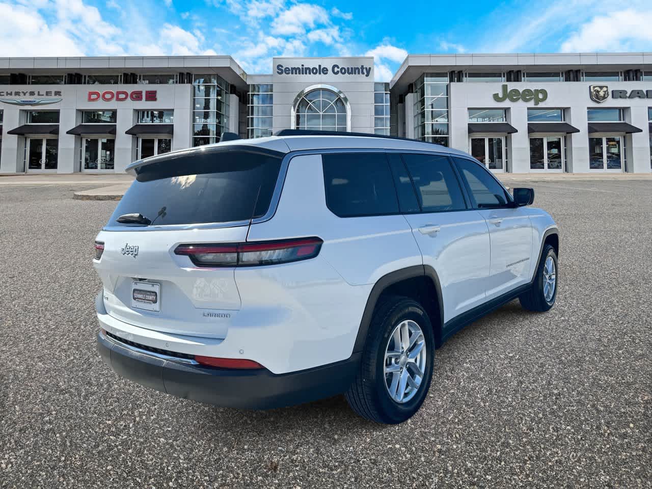 Jeep Grand Cherokee L Laredo 4x4 de 2025