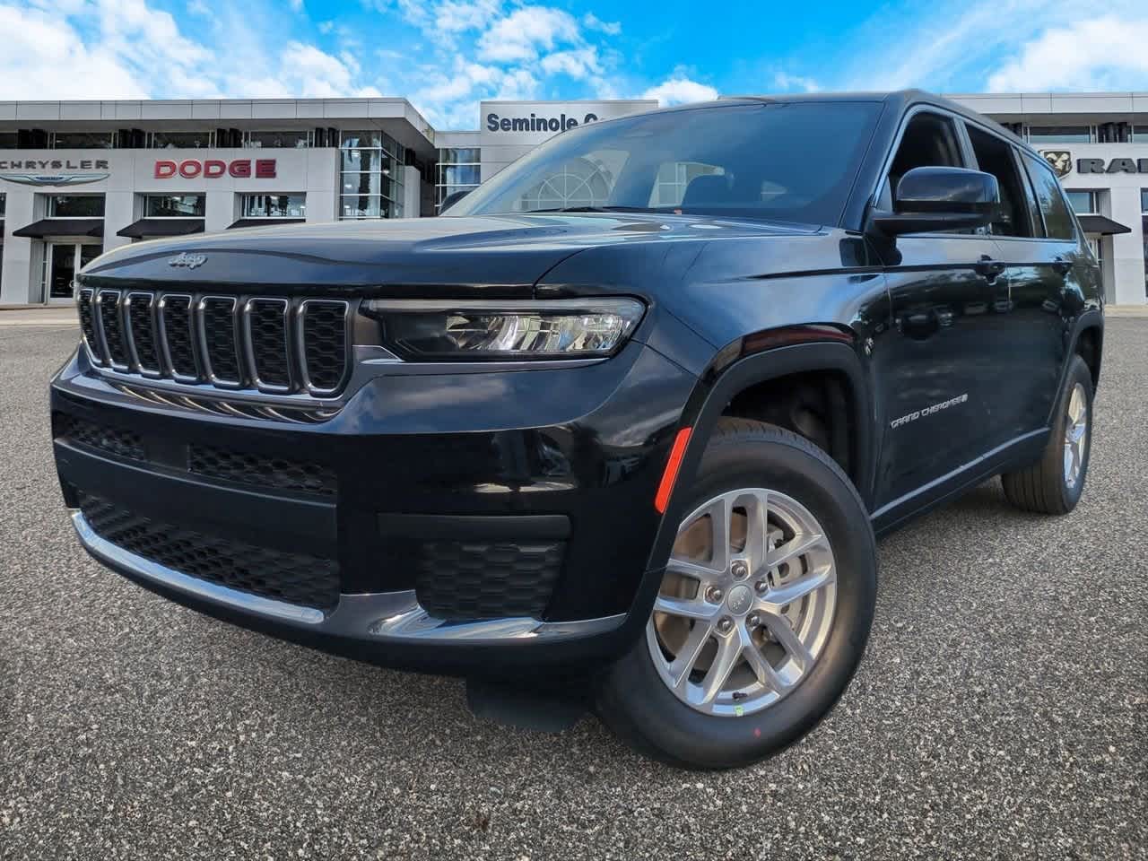 2025 Jeep Grand Cherokee GRAND CHEROKEE L LAREDO X 4X4