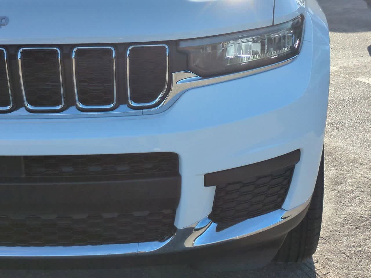 2025 Jeep Grand Cherokee GRAND CHEROKEE L LAREDO X 4X4