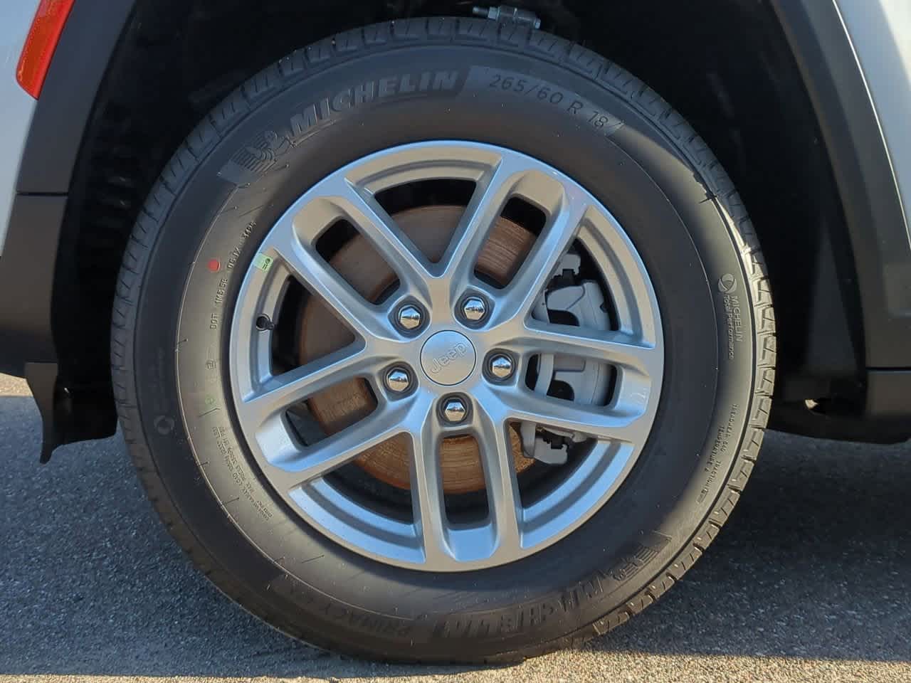 2025 Jeep Grand Cherokee GRAND CHEROKEE L LAREDO X 4X4