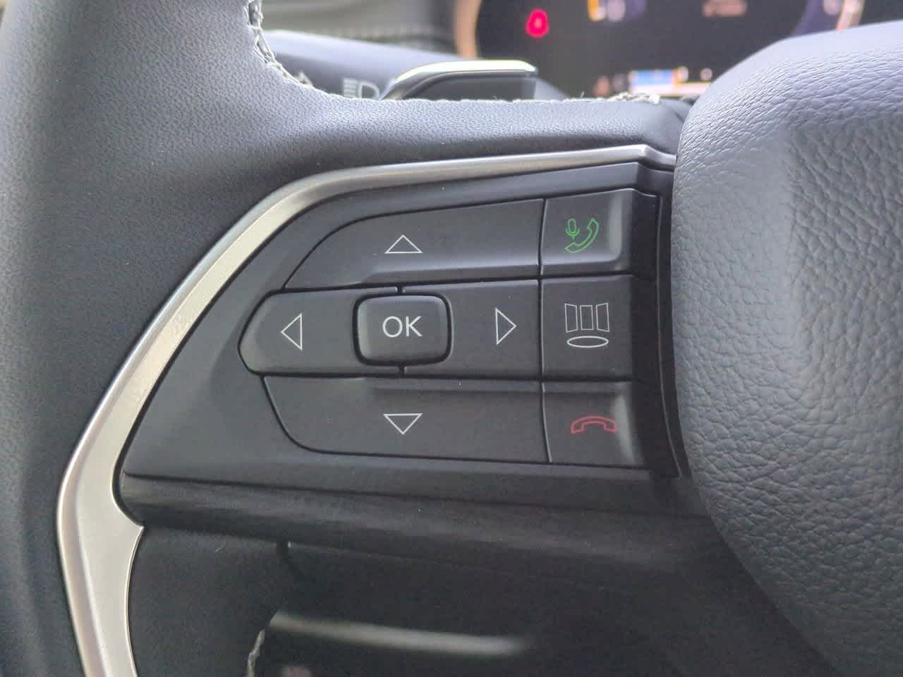 2025 Jeep Grand Cherokee GRAND CHEROKEE L LAREDO X 4X4