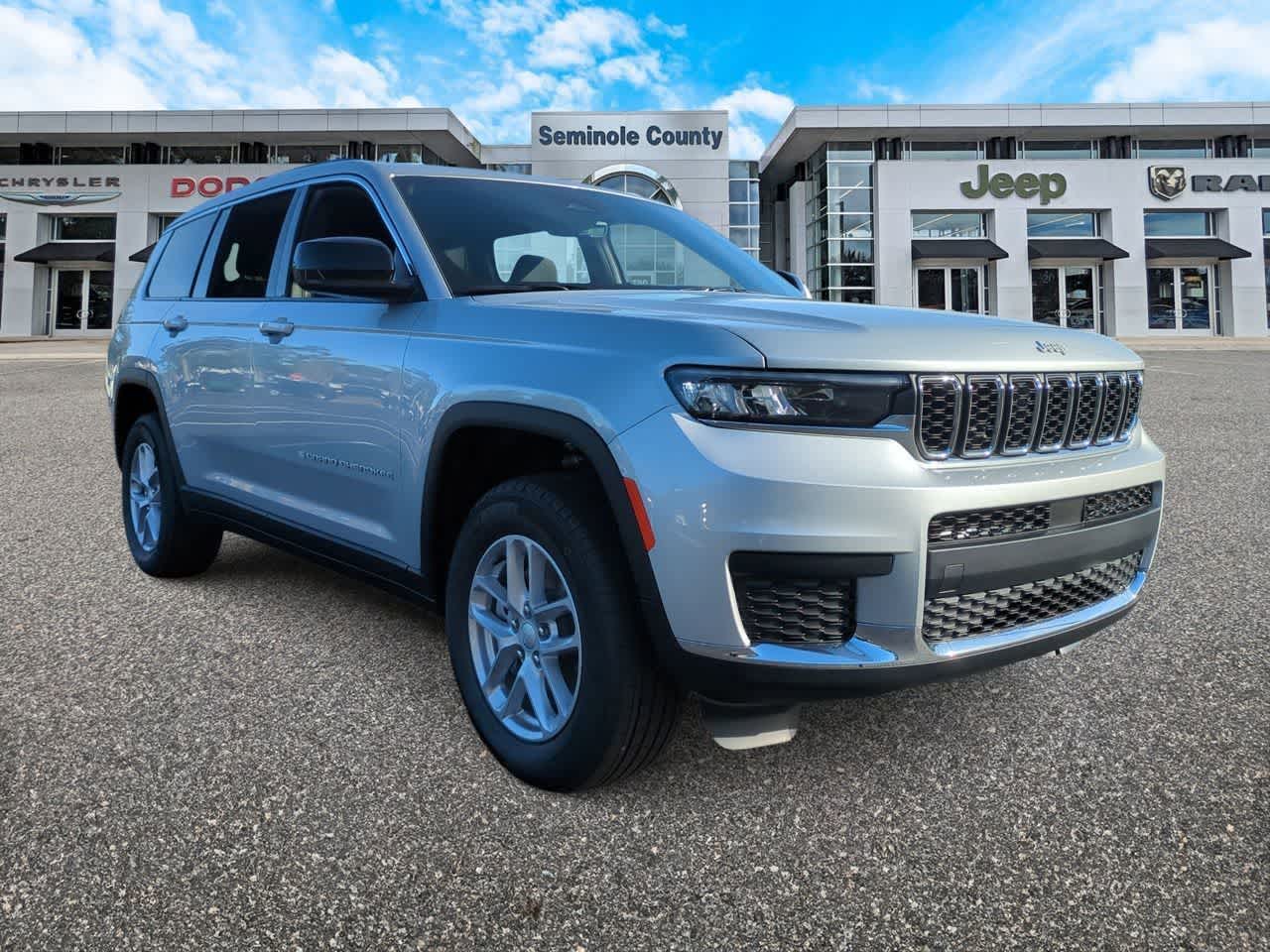 2025 Jeep Grand Cherokee GRAND CHEROKEE L LAREDO X 4X4