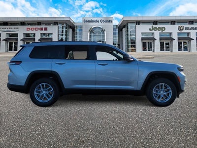 2025 Jeep Grand Cherokee GRAND CHEROKEE L LAREDO X 4X4