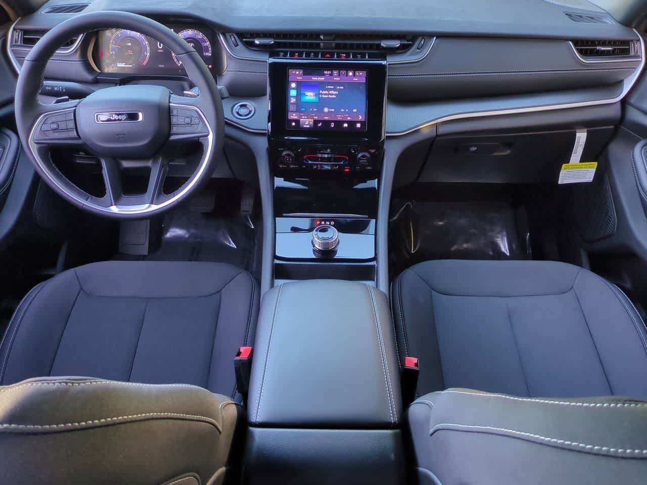 2025 Jeep Grand Cherokee GRAND CHEROKEE L LAREDO X 4X4