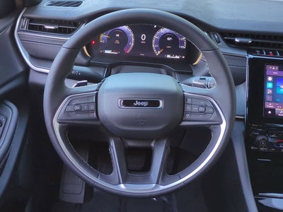 2025 Jeep Grand Cherokee GRAND CHEROKEE L LAREDO X 4X4