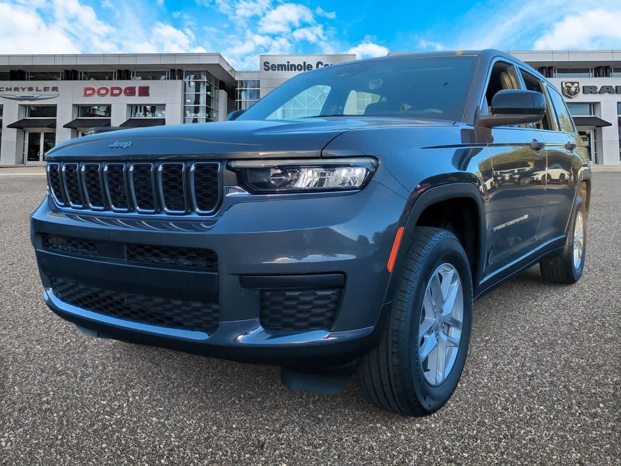2025 Jeep Grand Cherokee GRAND CHEROKEE L LAREDO X 4X4