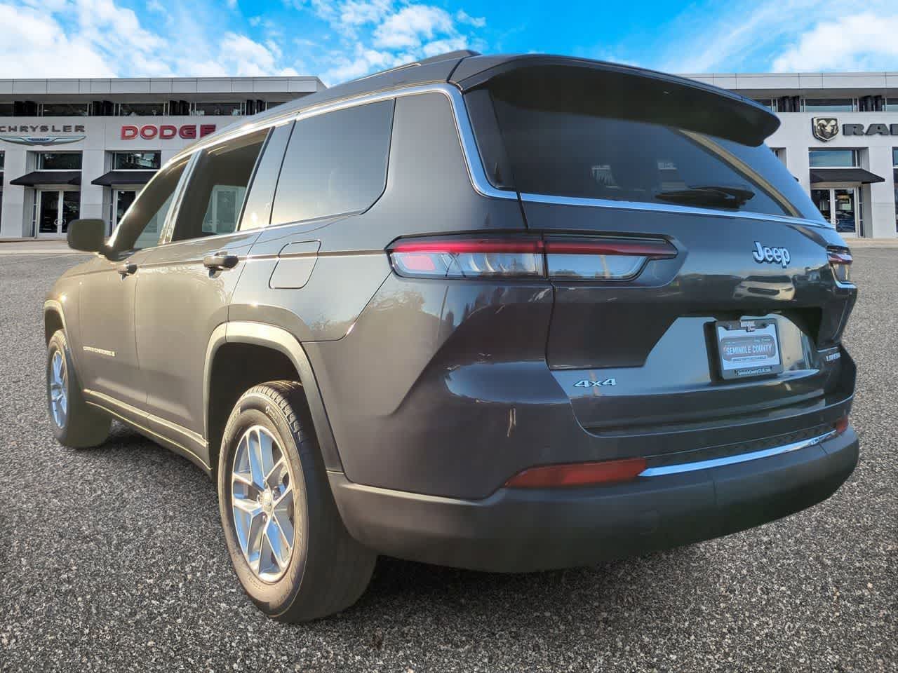 2025 Jeep Grand Cherokee GRAND CHEROKEE L LAREDO X 4X4