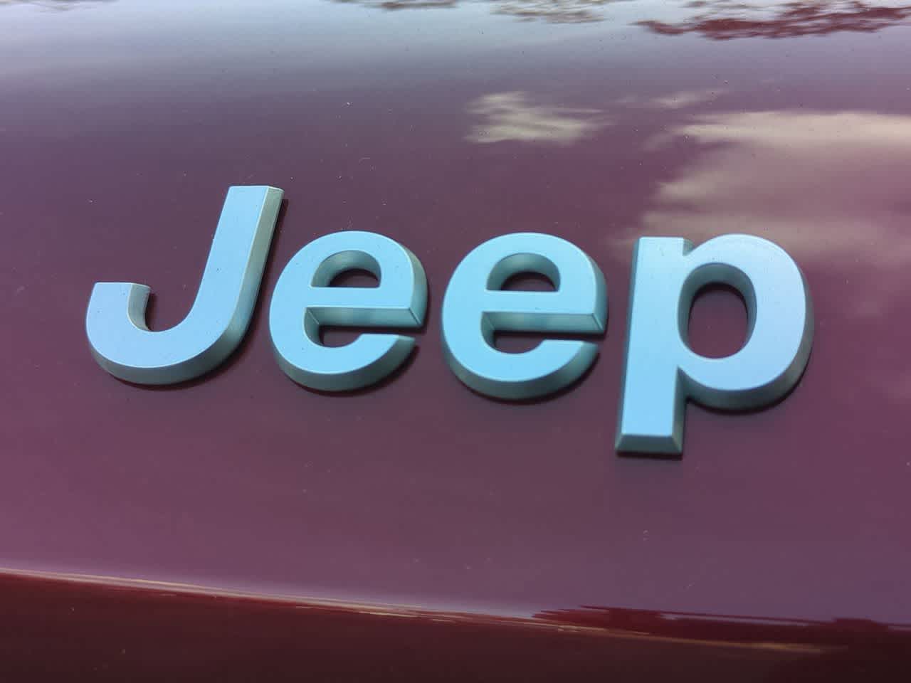 2025 Jeep Grand Cherokee GRAND CHEROKEE L LAREDO X 4X4