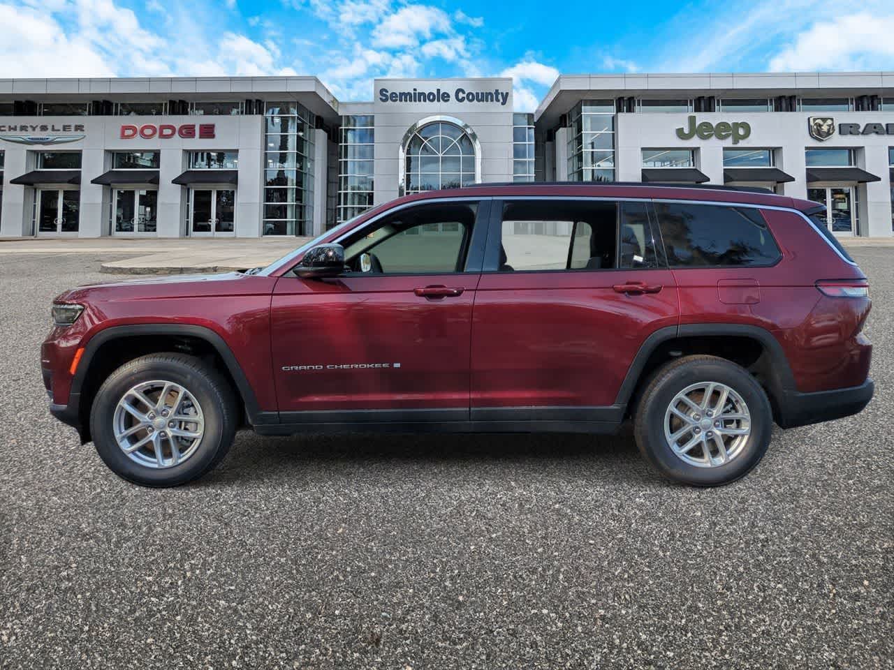 2025 Jeep Grand Cherokee GRAND CHEROKEE L LAREDO X 4X4