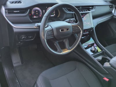 2025 Jeep Grand Cherokee GRAND CHEROKEE L LAREDO X 4X4