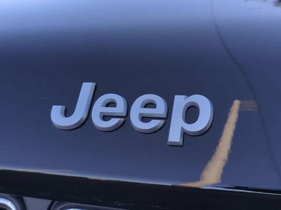 2025 Jeep Grand Cherokee GRAND CHEROKEE L LAREDO X 4X4