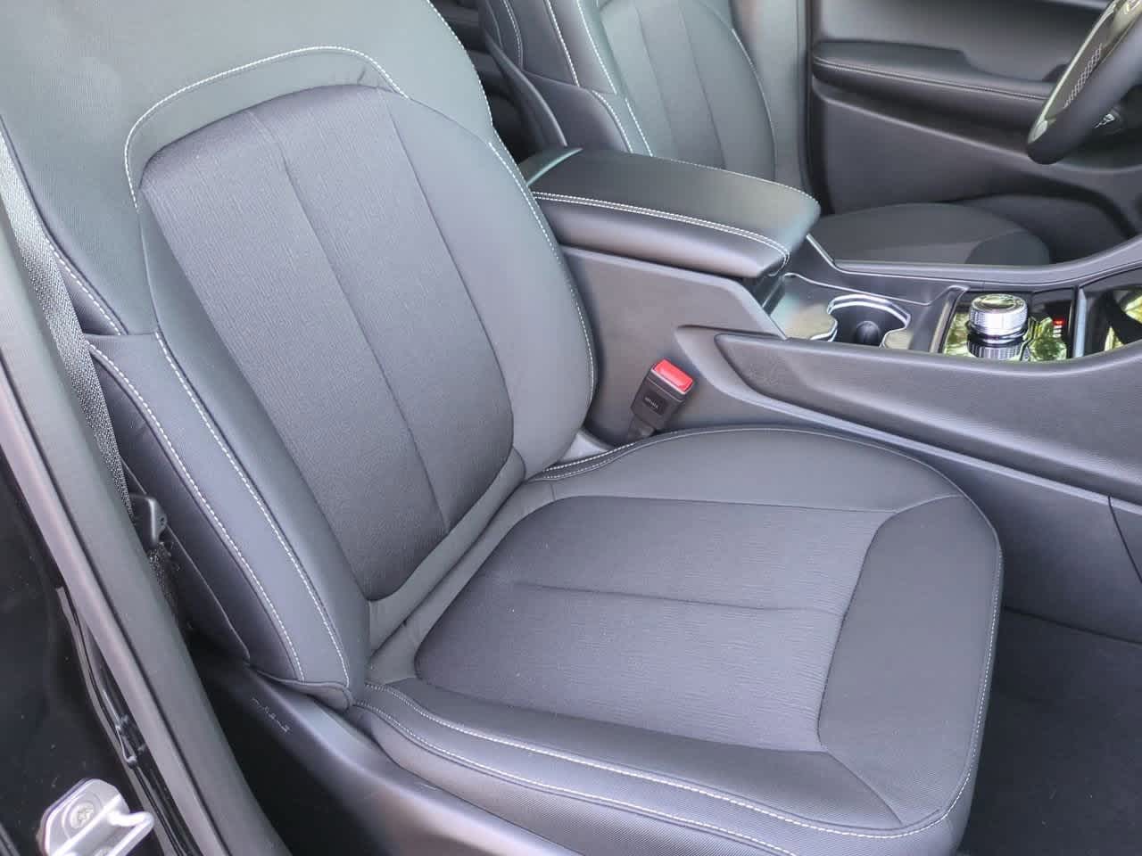 2025 Jeep Grand Cherokee GRAND CHEROKEE L LAREDO X 4X4