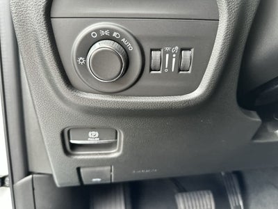 Jeep Grand Cherokee 2027 GRAND CHEROKEE L LAREDO ALTITUDE 4X4