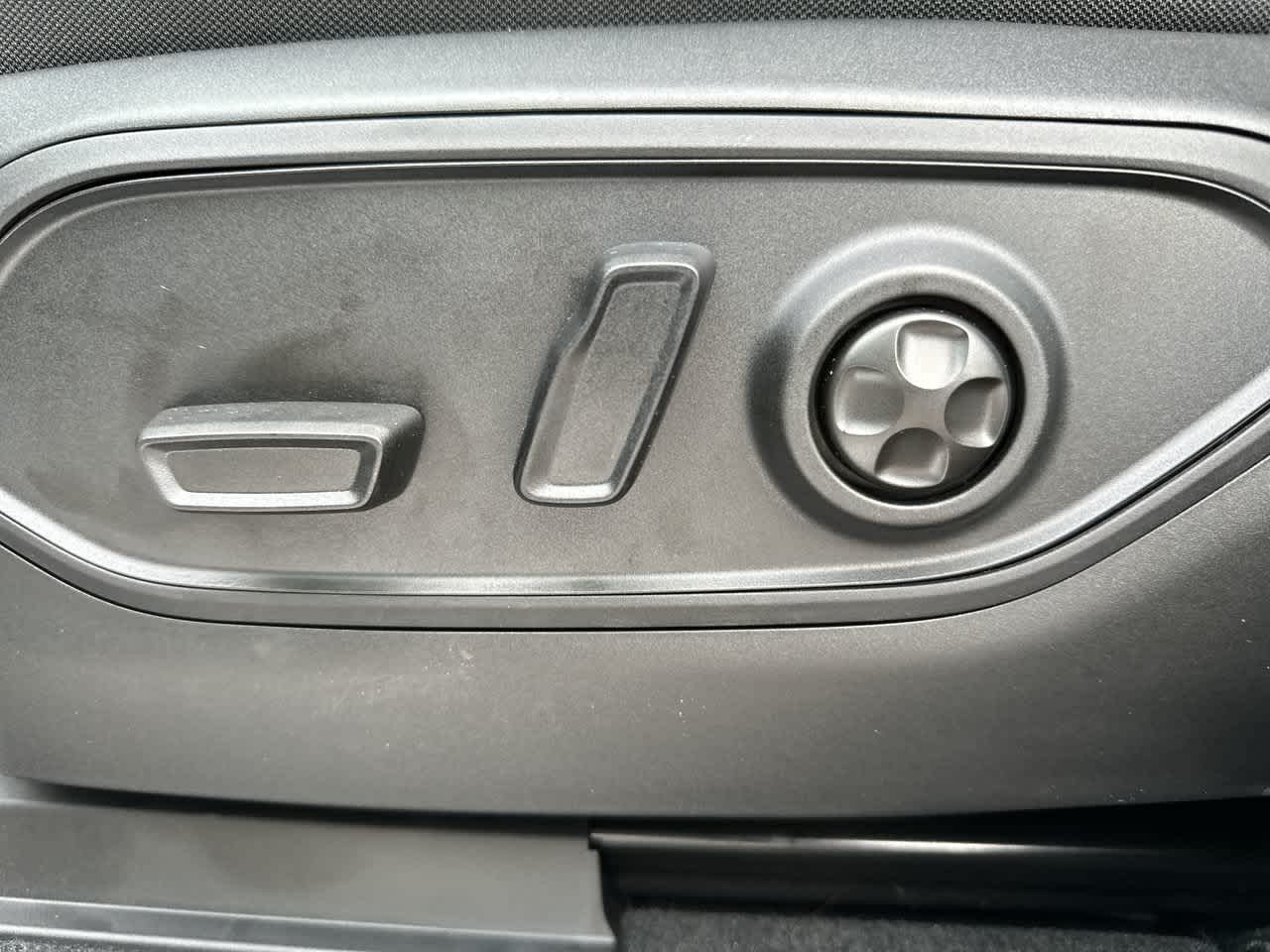 Jeep Grand Cherokee 2027 GRAND CHEROKEE L LAREDO ALTITUDE 4X4
