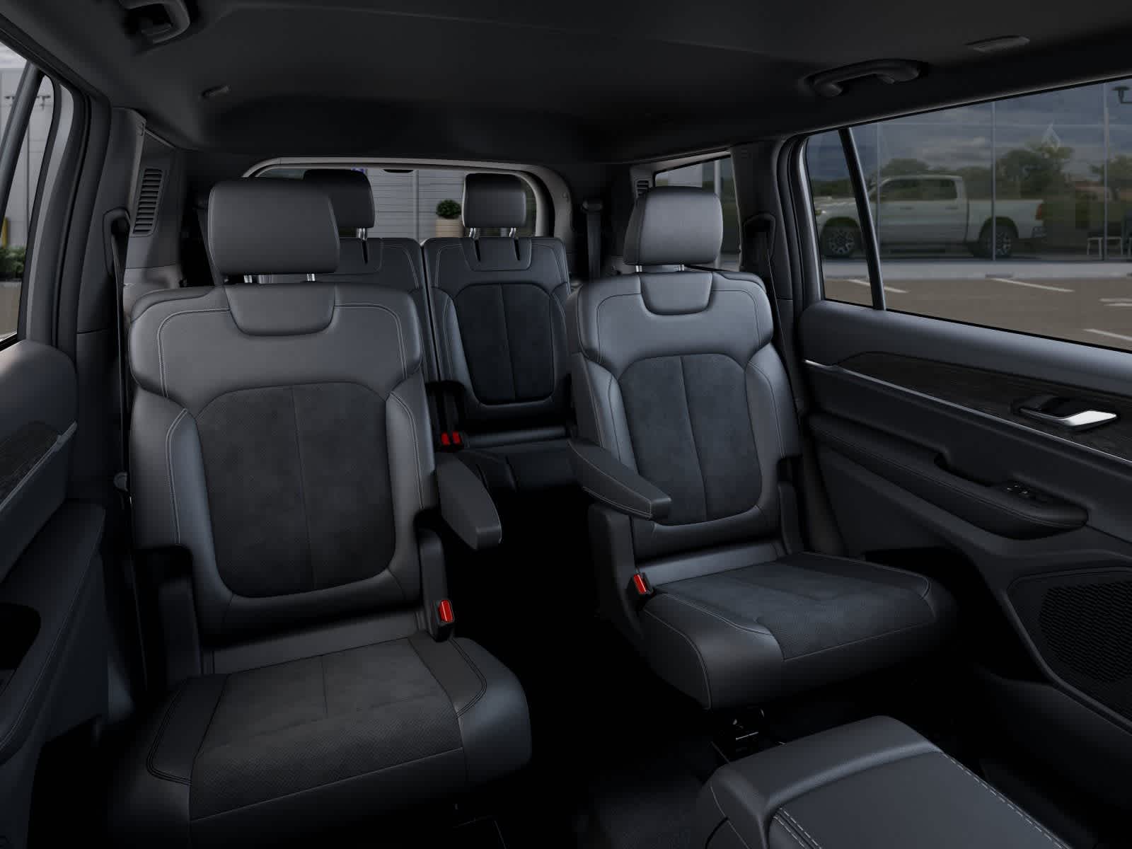 Jeep Grand Cherokee 2027 GRAND CHEROKEE L LAREDO ALTITUDE 4X4