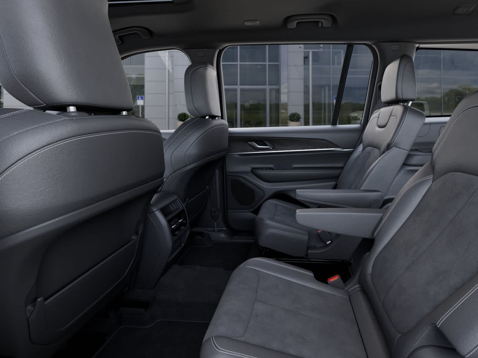 Jeep Grand Cherokee 2027 GRAND CHEROKEE L LAREDO ALTITUDE 4X4