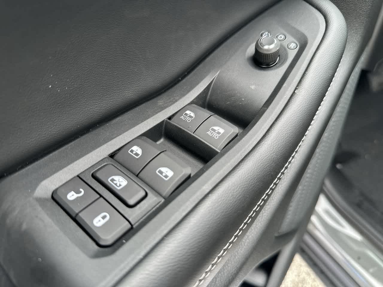 Jeep Grand Cherokee 2027 GRAND CHEROKEE L LAREDO ALTITUDE 4X4