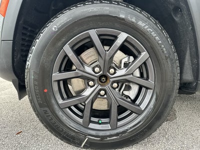 Jeep Grand Cherokee 2027 GRAND CHEROKEE L LAREDO ALTITUDE 4X4