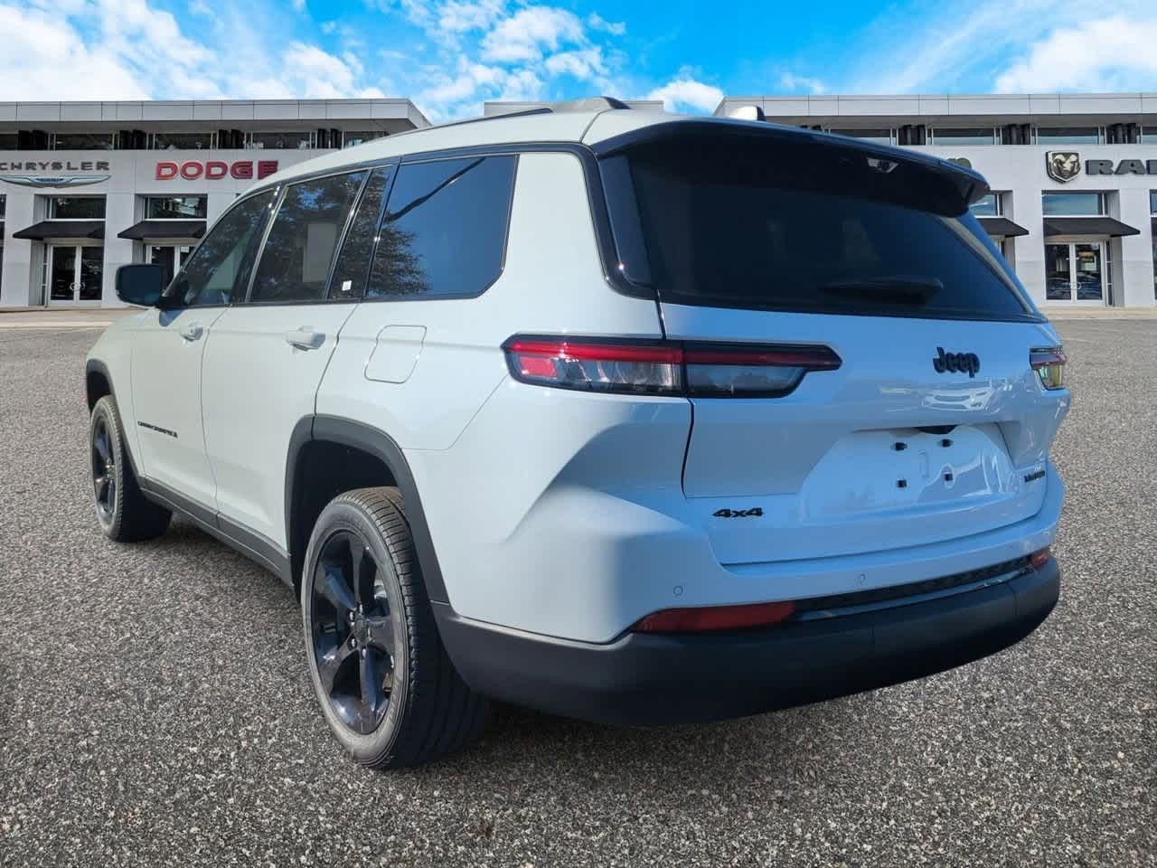 2025 Jeep Grand Cherokee GRAND CHEROKEE L LIMITED 4X4