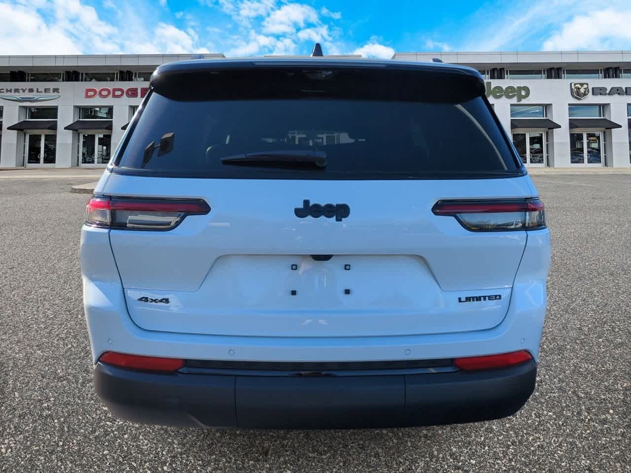 2025 Jeep Grand Cherokee GRAND CHEROKEE L LIMITED 4X4