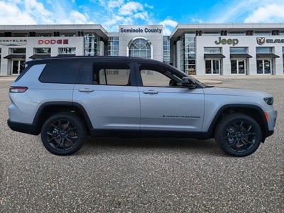 2025 Jeep Grand Cherokee GRAND CHEROKEE L LIMITED 4X4