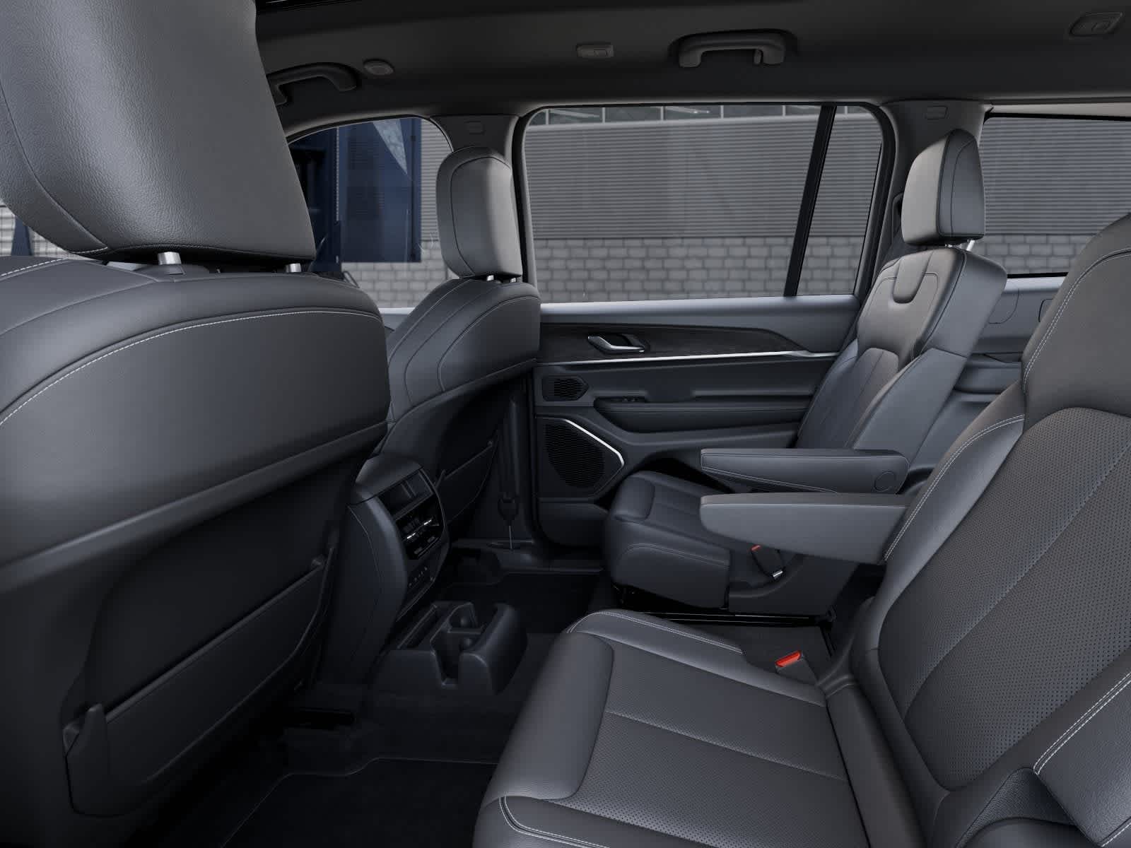 Jeep Grand Cherokee 2027 GRAND CHEROKEE L LIMITED RESERVE 4X4