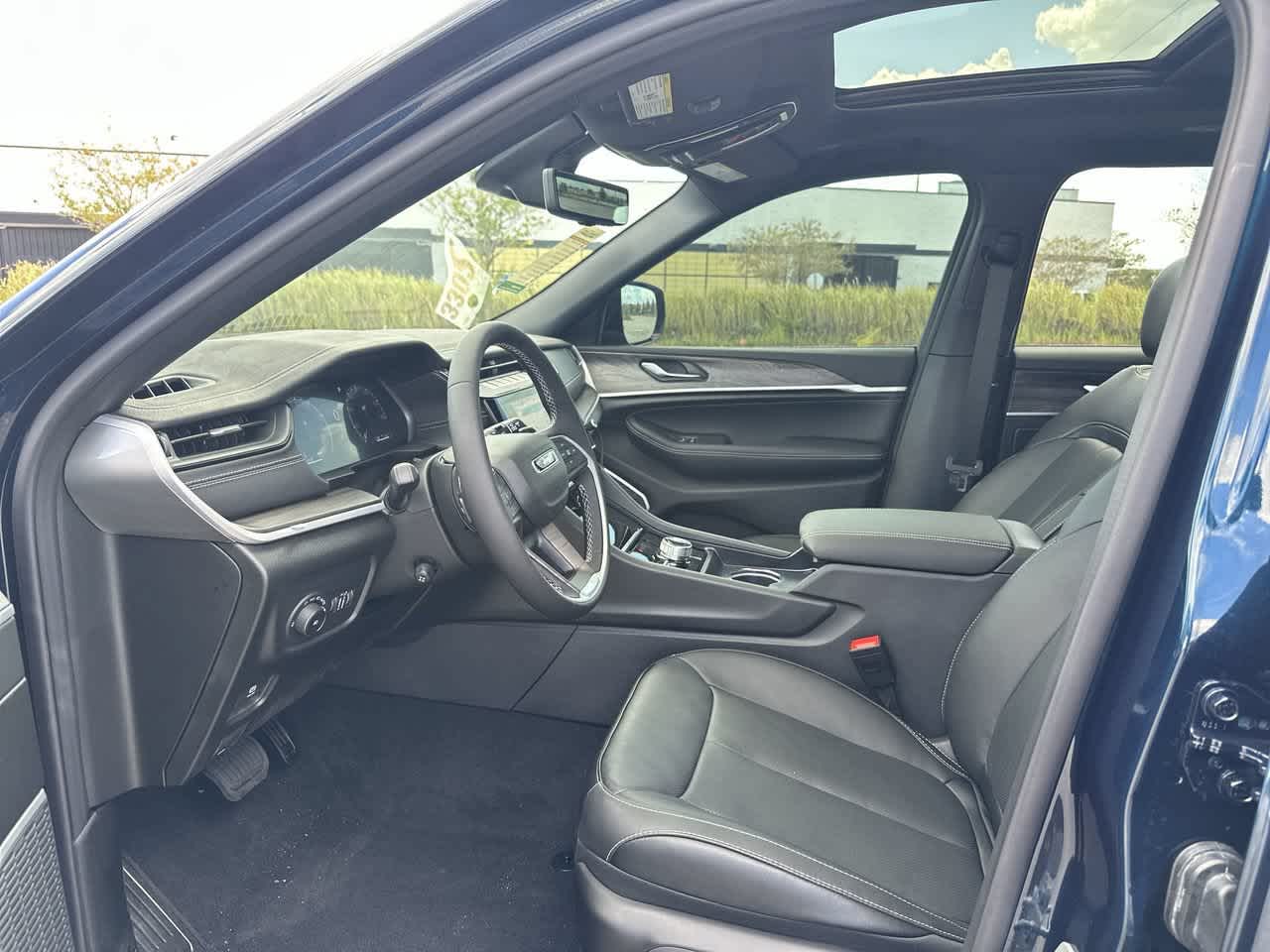 Jeep Grand Cherokee 2027 GRAND CHEROKEE L LIMITED RESERVE 4X4