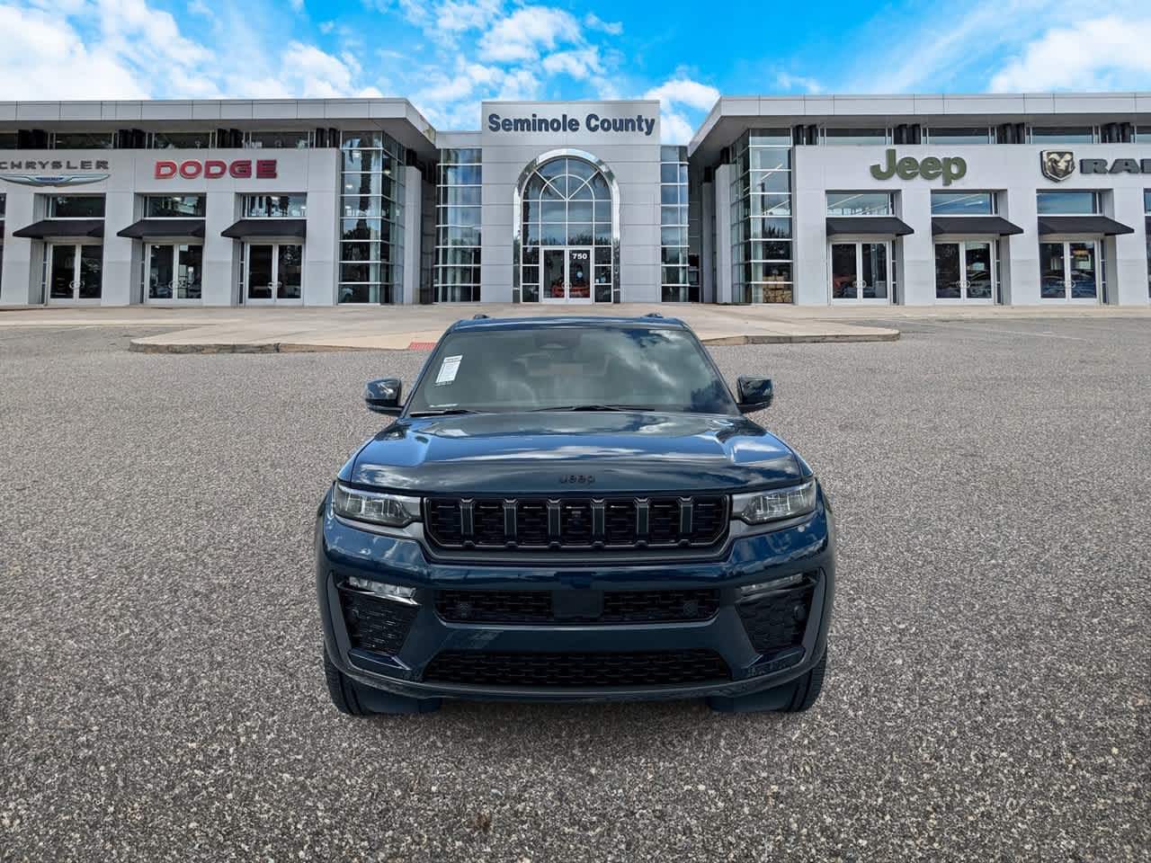 Jeep Grand Cherokee 2027 GRAND CHEROKEE L LIMITED RESERVE 4X4