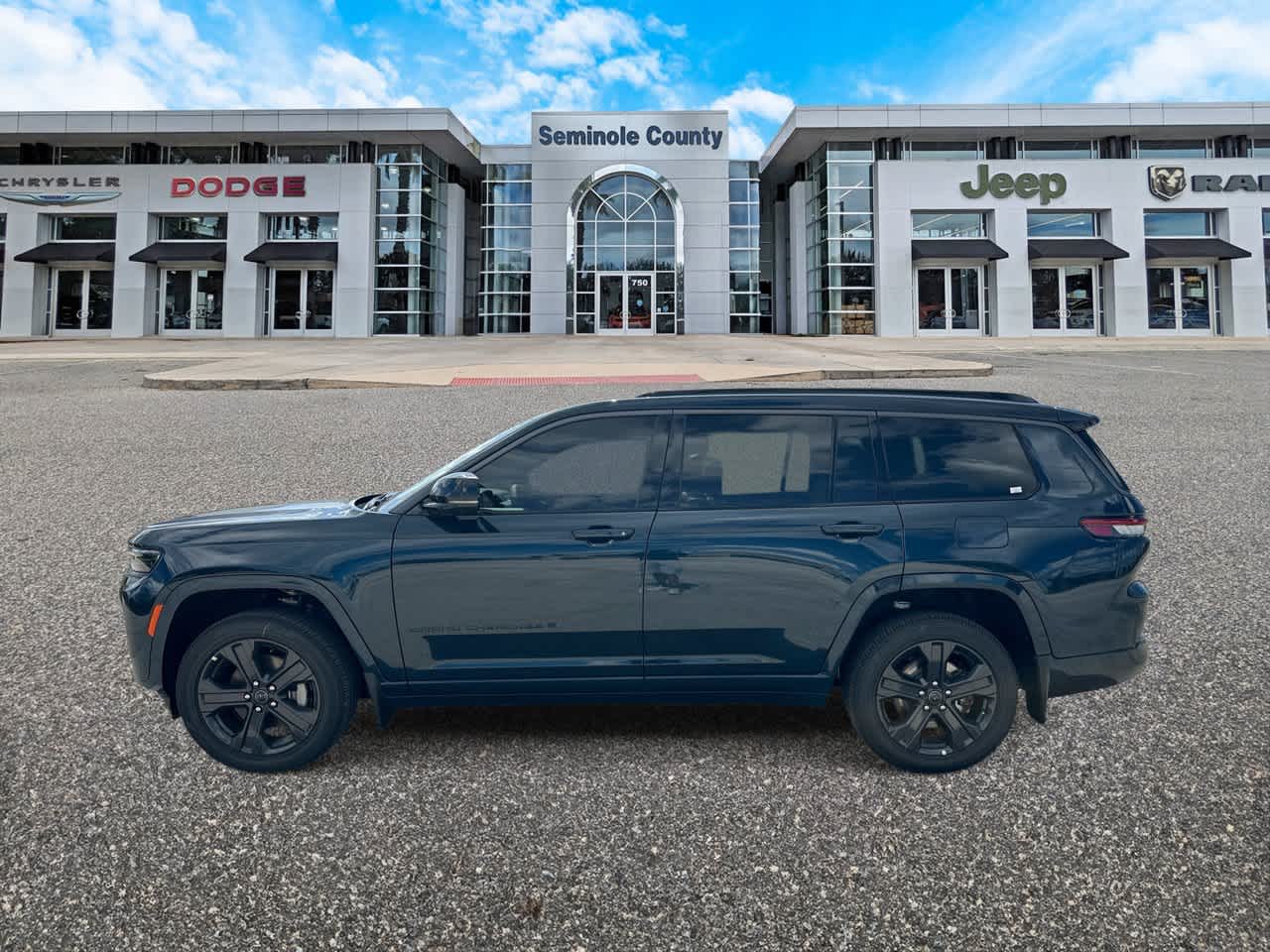 Jeep Grand Cherokee 2027 GRAND CHEROKEE L LIMITED RESERVE 4X4